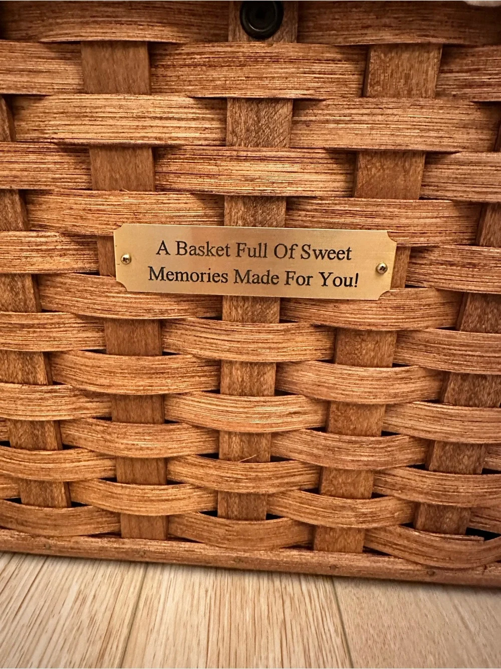 Amish Handwoven Picnic Basket 🧺 with Cream Liner & Brown Leather Handles 🇺🇸
